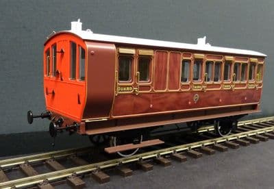 Dapol 7P-020-001  Stroudley suburban coach