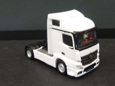 Herpa 309882 Mercedes Benz Actros 2018