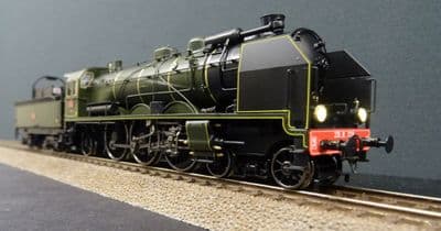 HO Era 3 Locomotives and Train Packs