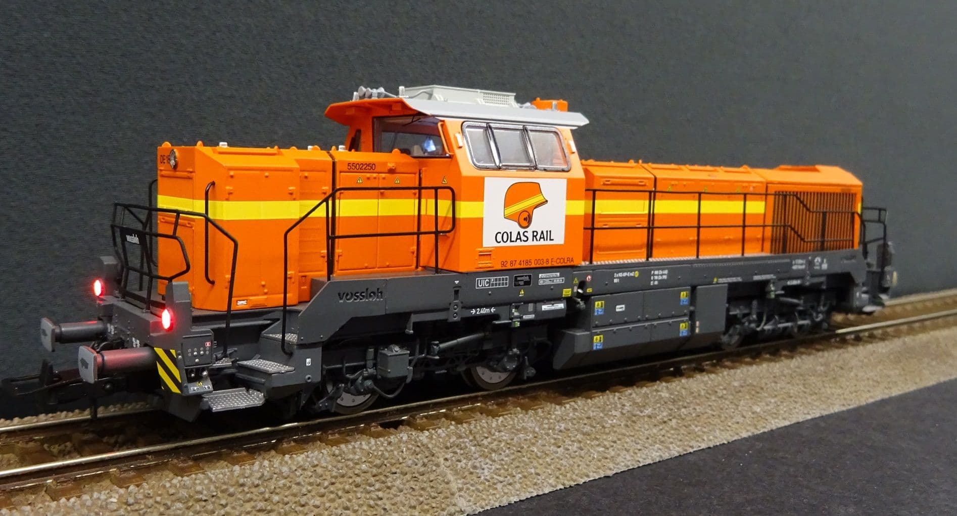 Jouef HJ2440S Colas Rail DE18 Vossloh Diesel Locomotive DCC Sound