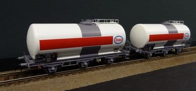 Jouef HJ6222 SNCF 3 axle tankers ESSO