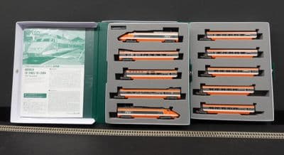 Kato 10-2083 / 10-2084 SNCF TGV Sud-Est combined 10 car set
