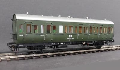KM-1 262109 DRO Baa 1st/2nd class coach