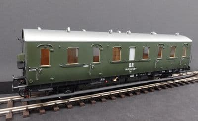 KM-1 262110 DRO Baa 2nd class coach