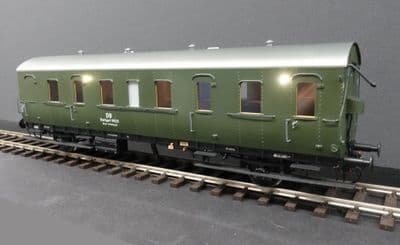 KM-1 262111B DB D21 Works caravan coach