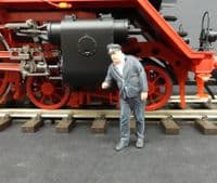 KM-1 460190B Loco driver Louis 1:45