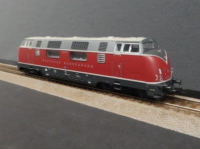 PIKO 59700 DB V200.0 Diesel Locomotive Expert series