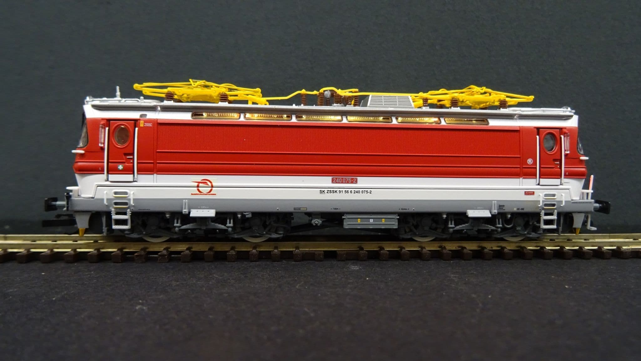 Piko TT 47545 ZSSK Br240 DCC Sound