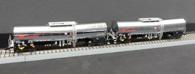Piko TT 47683 Set of 2 Ermewa Bogie Chemical Tank Wagons