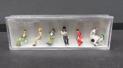 PR12137 Seated passengers 1900