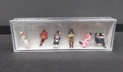 PR12137 Seated passengers 1900 Set B