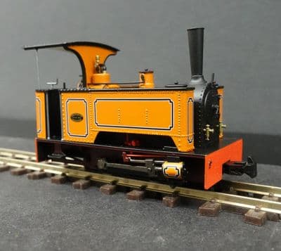 Rapido 986005 Kerr Stuart Sirdar - Lined Burnt Orange