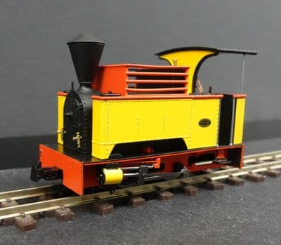 Rapido 986008 Kerr Stuart Sirdar -Yellow with Cane bin