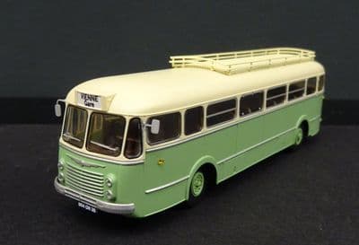 REE CB-133 Renault R4190 Bus Vienna