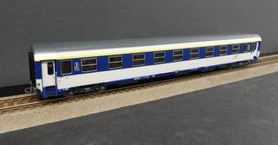 REE JM-042  SNCF VU Couchette Coach