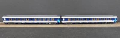 REE JM-051  SNCF Set of 2 SO Ambulance Coaches