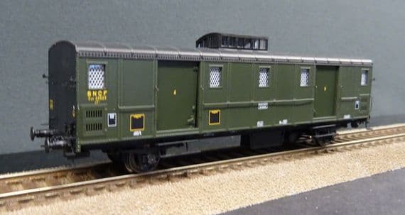 REE VB-109 SNCF OCEM30 Baggage car