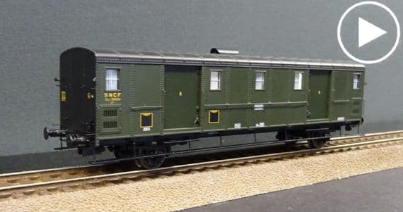 REE VB-111S SNCF OCEM30 Baggage car DCC Opening Doors