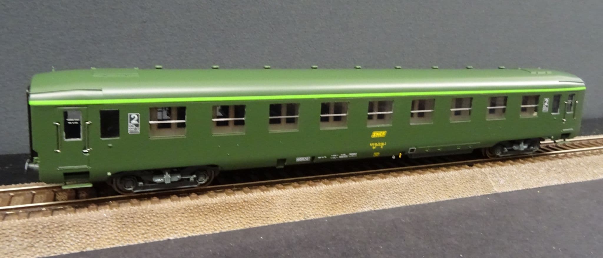 REE VB-407 DEV AO Coach