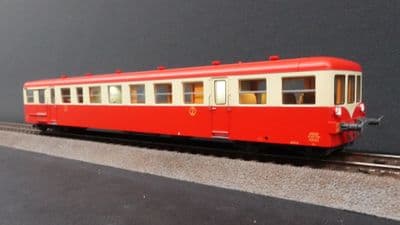 REE VB-446 SNCF XR7360 Autorail trailer analog