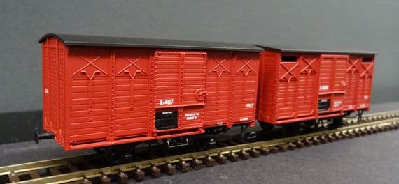 REE VM-029 Set of 2 Covered Wagons