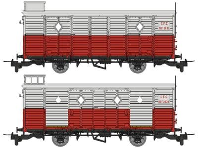 REE VM-047  CFC Pair of Fourgons