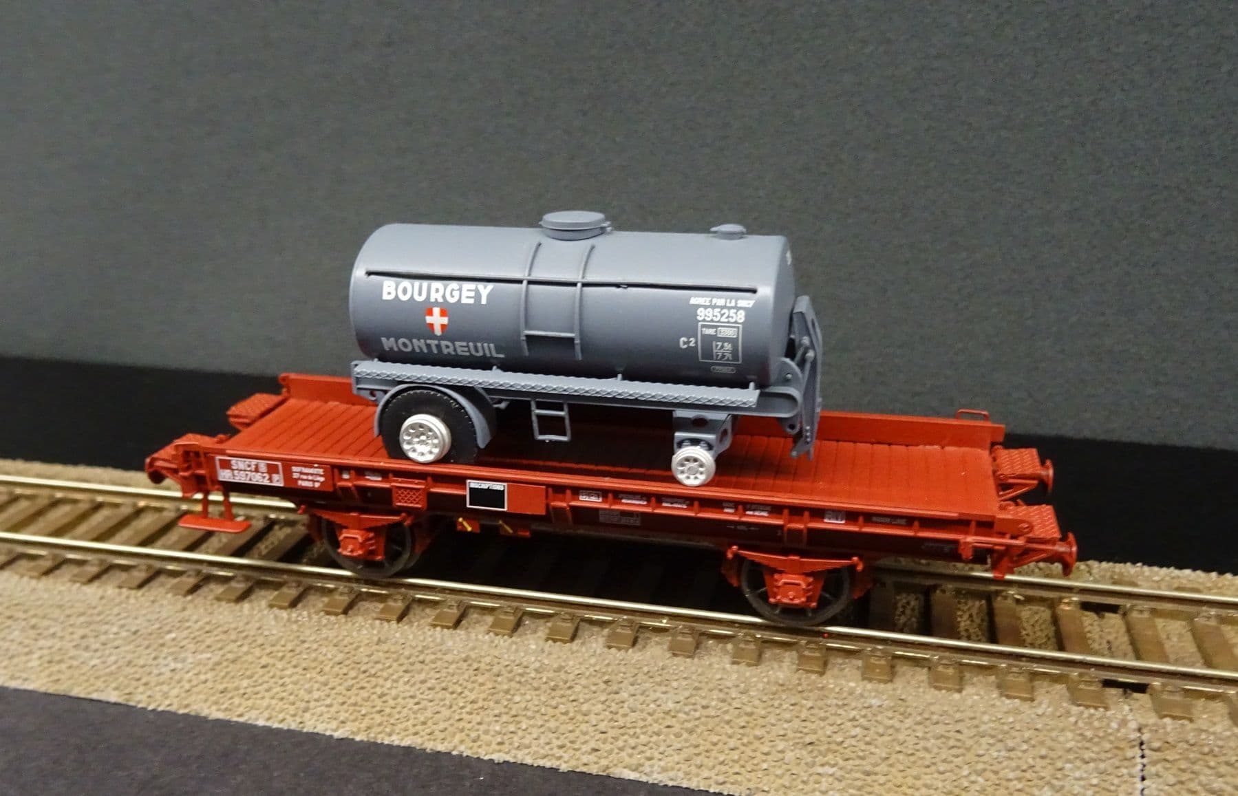REE WB-645 UFR Single wagon