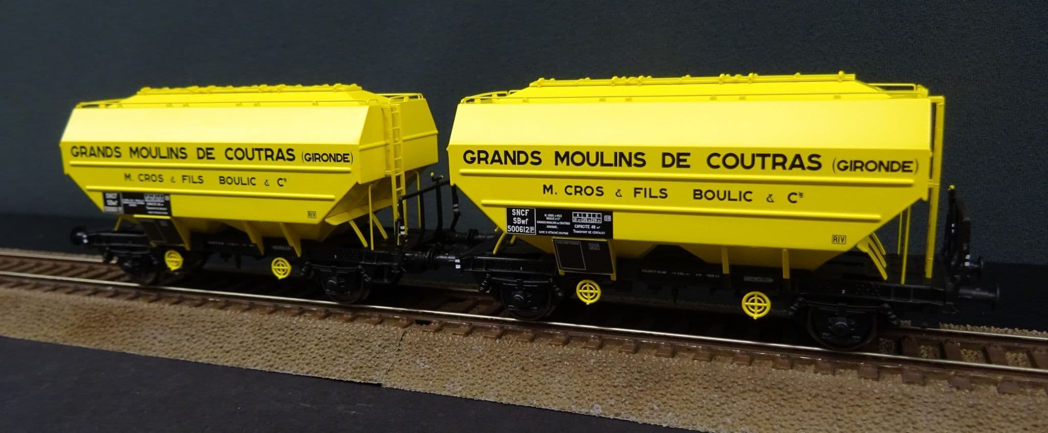2 Wagons Ranchers REE MODÈLES Réf WB 545 - SNCF, H0, Neuf Jamais Roulé