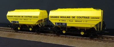 REE WB-727 SNCF Set of 2 Cereal Wagons type Richard