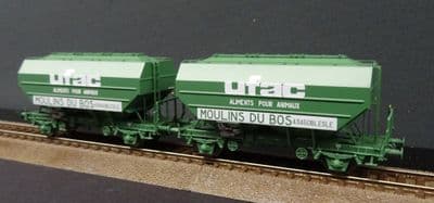 REE WB-734 SNCF Set of 2 Cereal Wagons type Richard