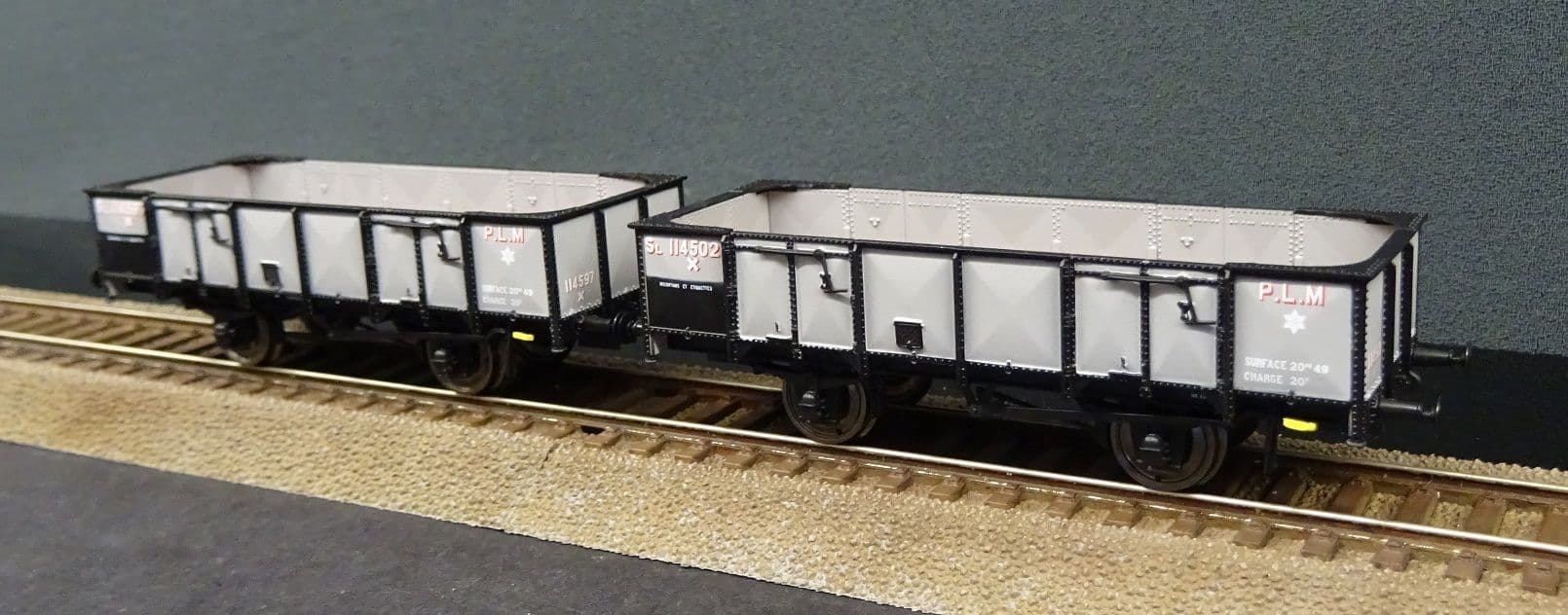 Set de 2 wagons Plats OCEM 29, Gris PLM -Ree modeles WB600- NNTouw