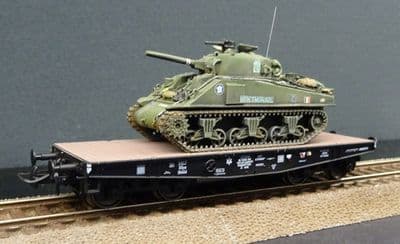 REE WBA-019 SNCF Tank transport wagon with M4A2 Sherman