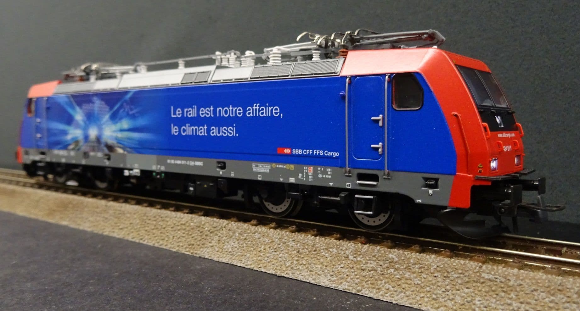 roco  Roco 70649 SBB Cargo Re484 Electric Locomotive