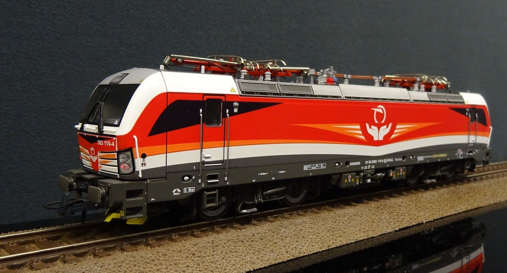 Roco 73914 ZSSK 383 110-4 Vectron DCC Sound