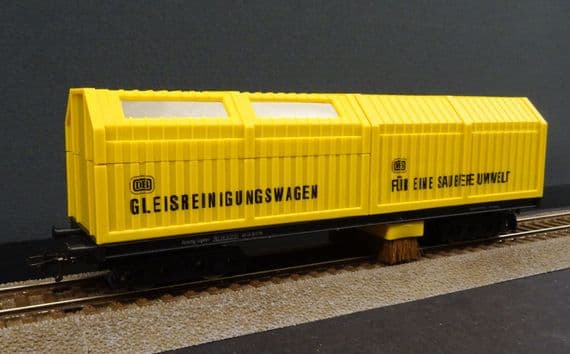 SH Lux-Modellbau 8811 Vacuum Cleaner wagon
