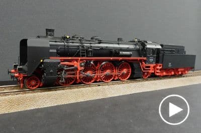 Trix 25019 DR Br19.0 Steam Locomotive DCC Sound and dynamic smoke