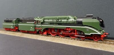Trix 25020 DR Br18 201 Steam Locomotive DCC Sound and dynamic smoke
