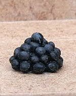 OG04 Pile of cannon balls