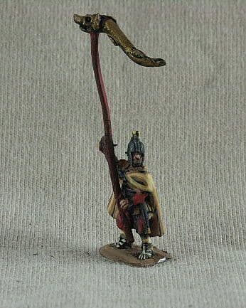 XRF23 Legionary Dragon Standard Bearer