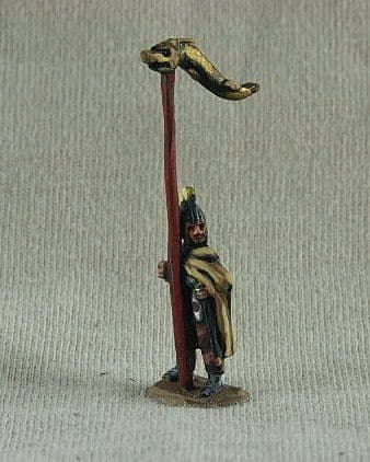 XRF24 Auxiliary/Auxilia Palatina Dragon Standard Bearer