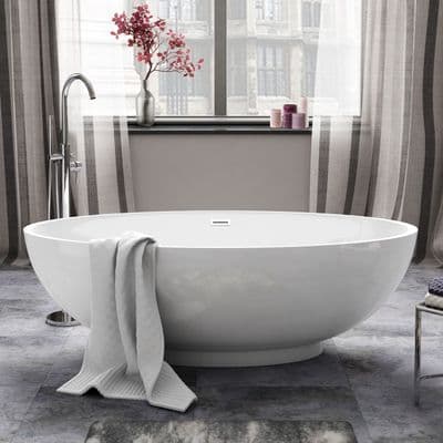 1685mm Freestanding Baths