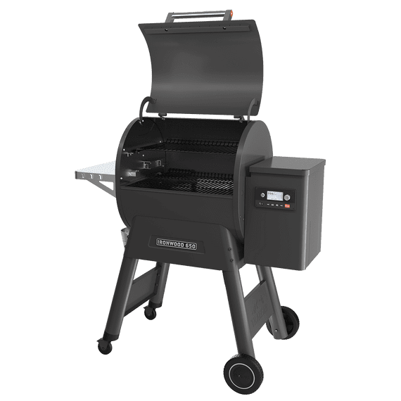 Traeger Ironwood 650 + Cover + Pellets