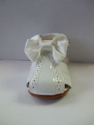 Girls White Bow Spanish Style Summer Sandal