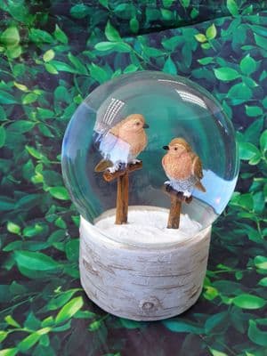 Robin Musical Christmas Snow Globe