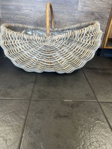 Large Moses Basket with wood handles