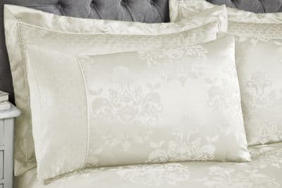 Chatsworth Pair of Housewife Pillowcases Ivory