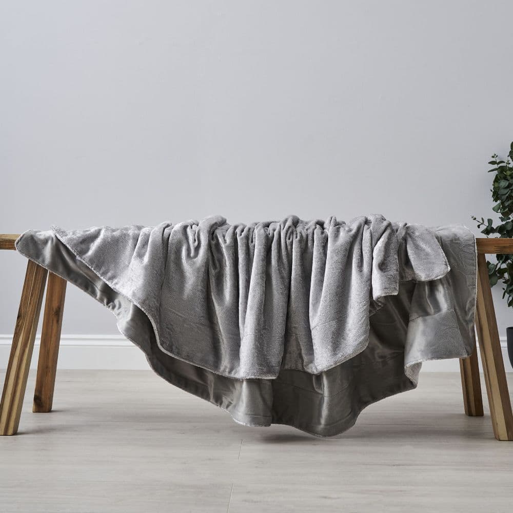 Jumbo Luxury Crushed Velvet Throw Silver
