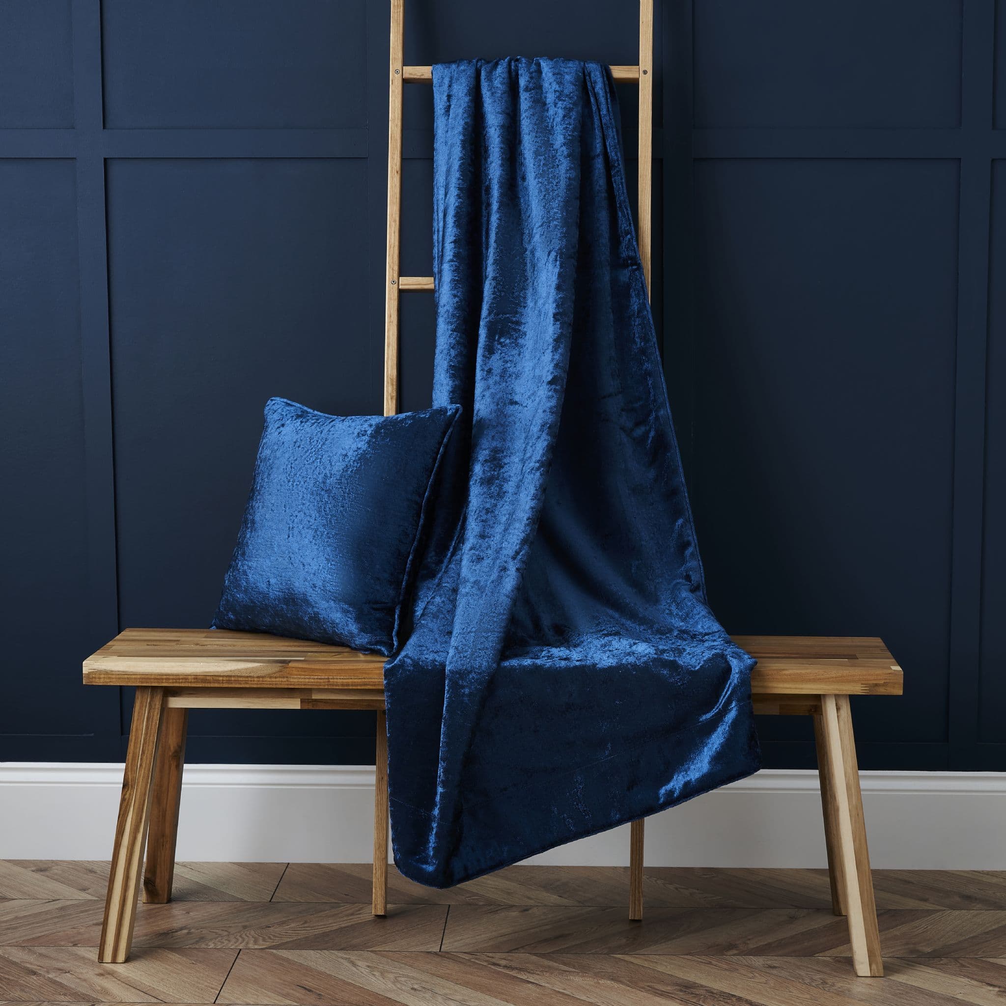 Luxury Crushed Velvet Throw Navy