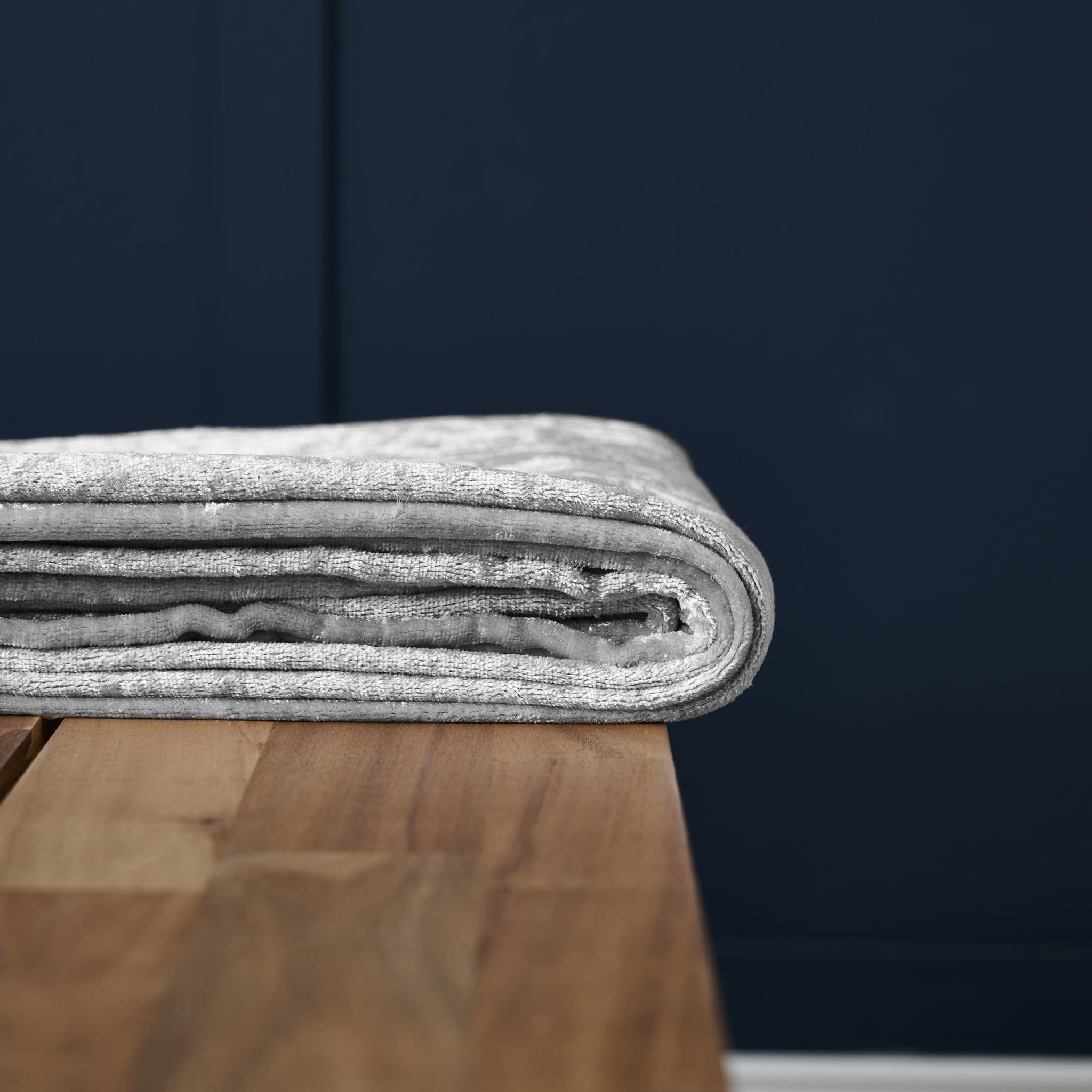 Luxury Crushed Velvet Throw Silver