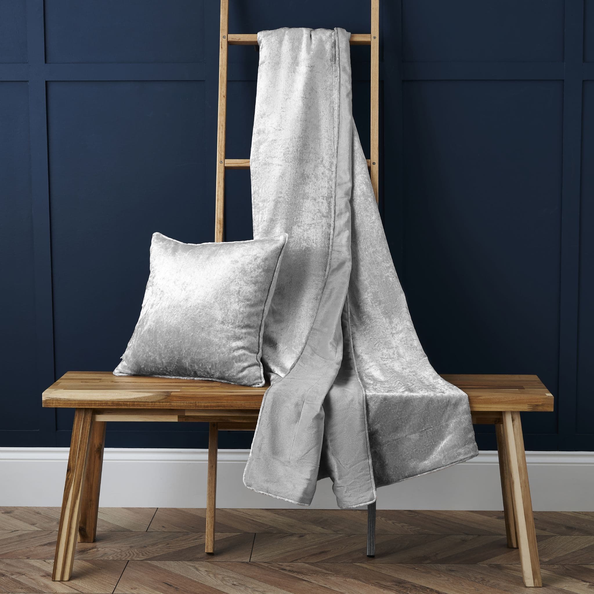 Luxury Crushed Velvet Throw Silver